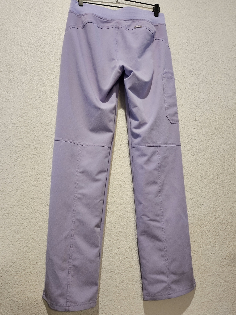 Figs Kade Cargo Scrub Lavender Pants Size S - Picture 2 of 10